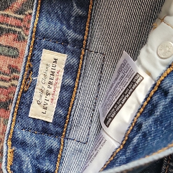 Levi’s 501 Womens cut off denim shorts size 26 - Picture 2 of 8